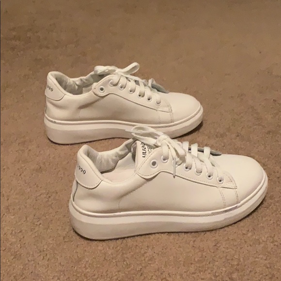 White sneakers - Picture 3 of 4